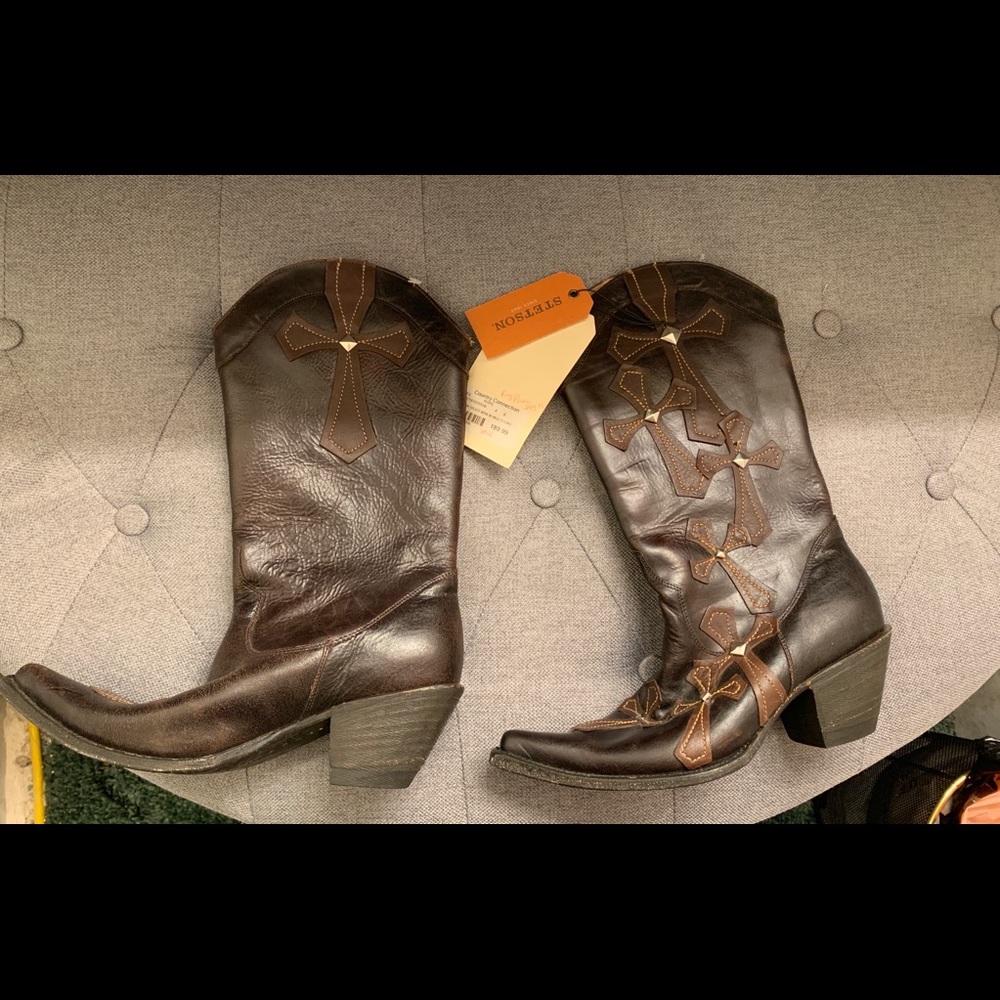 Women’s all leather boots